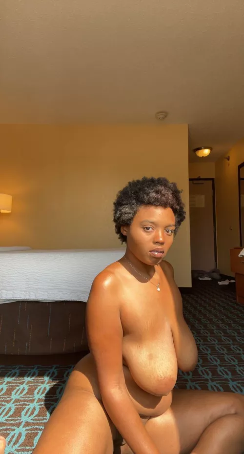 I used to hate my saggy tits but now I love them