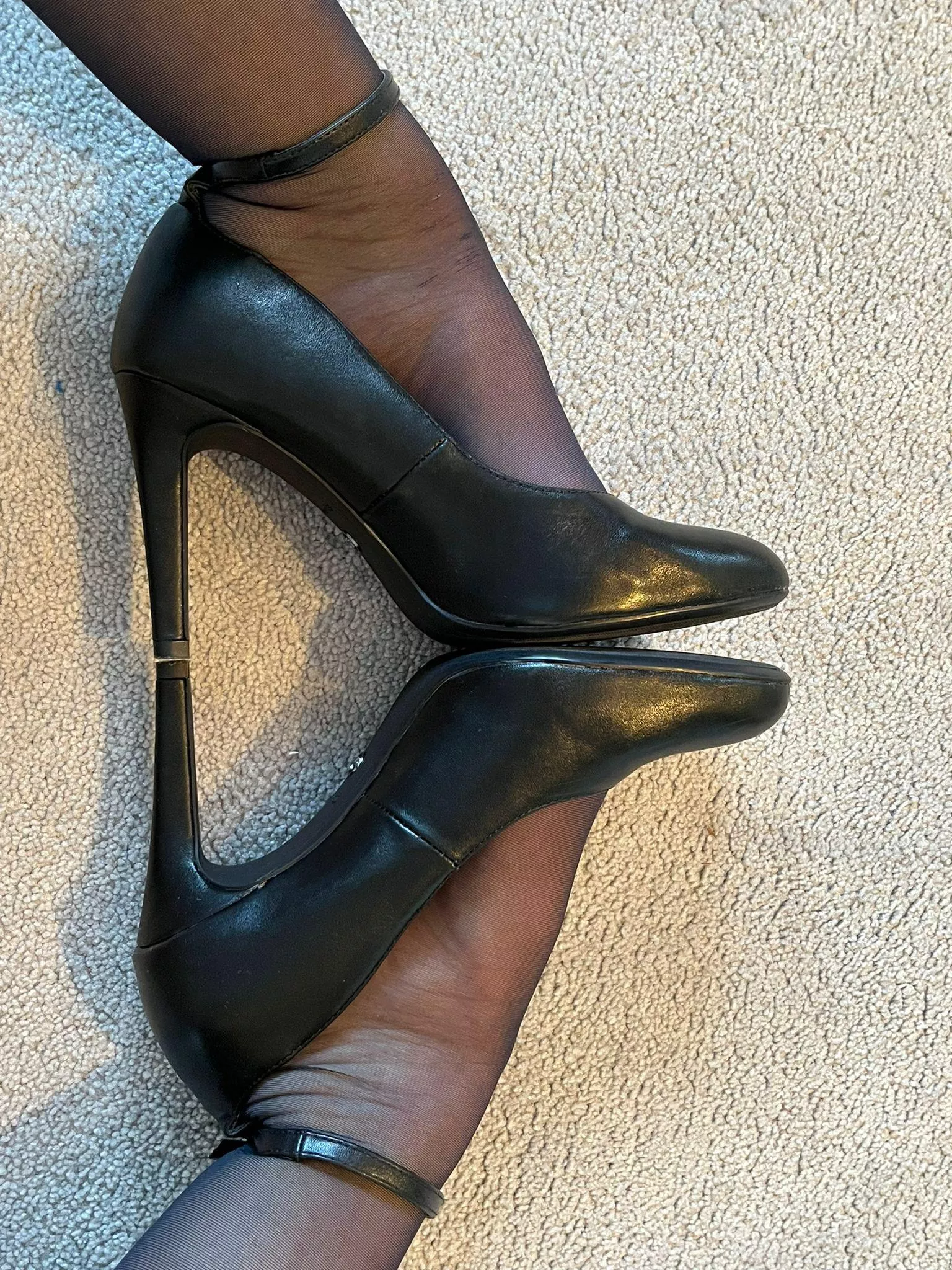 If you only got 2 minutes with my feet+ highheels what would you do?