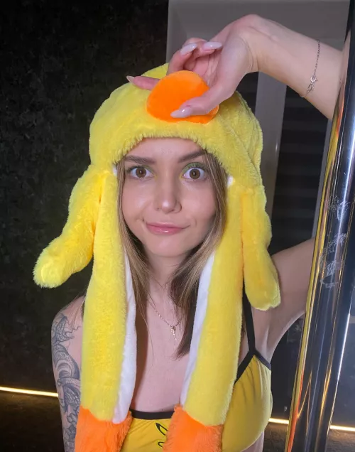 ⬆️ if you want some nudes