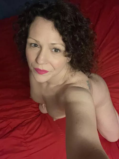 Just your friendly neighborhood Milfie at your service