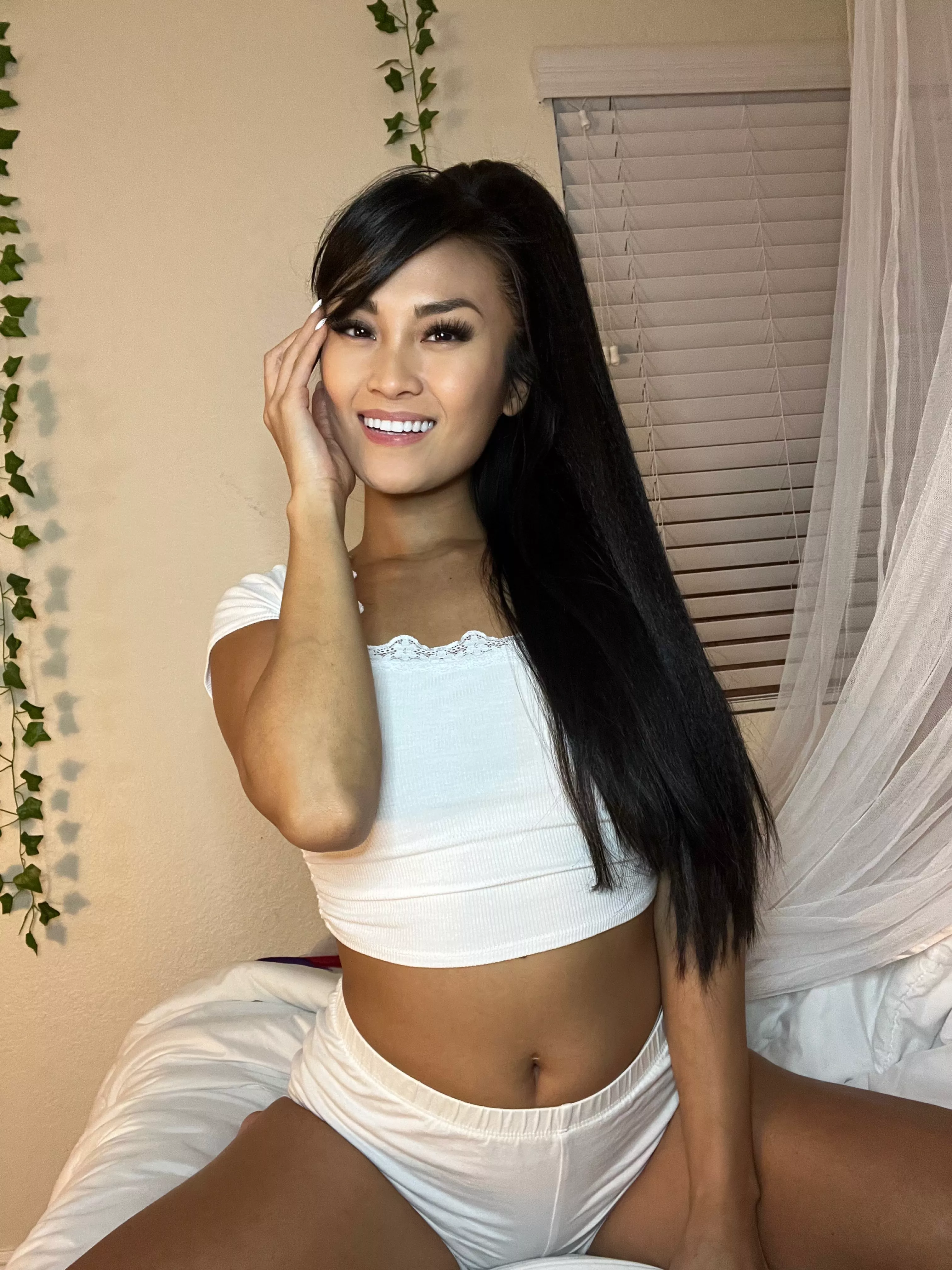 Let me be the reason you cum today🧡