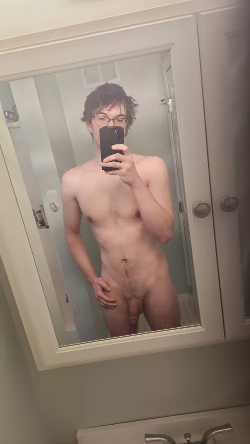 [M] [23] 185lbs, 6'3. weight has fluctuated a lot over the past year but I've stabilized again