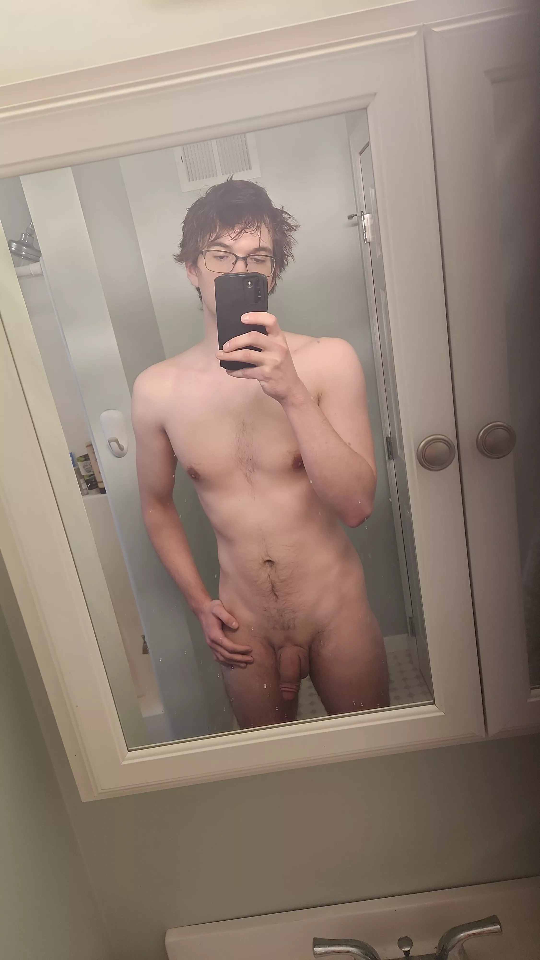 [M] [23] 185lbs, 6'3. weight has fluctuated a lot over the past year but I've stabilized again