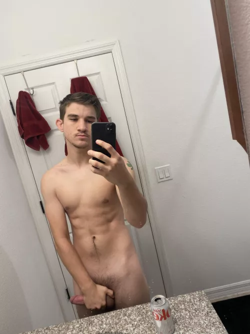 [M] the secret behind the guy who plays video games 24/7