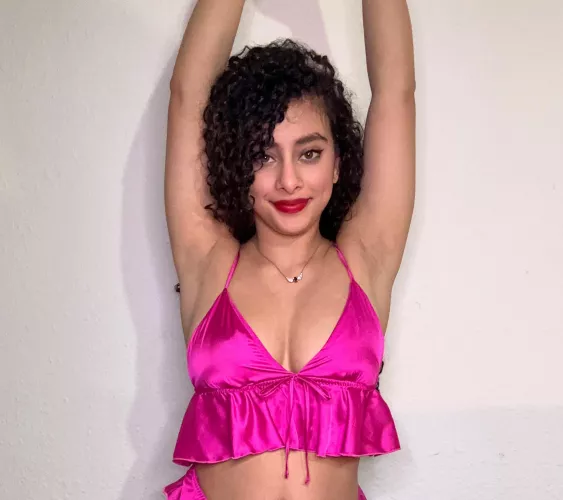 My eyes are up here😈