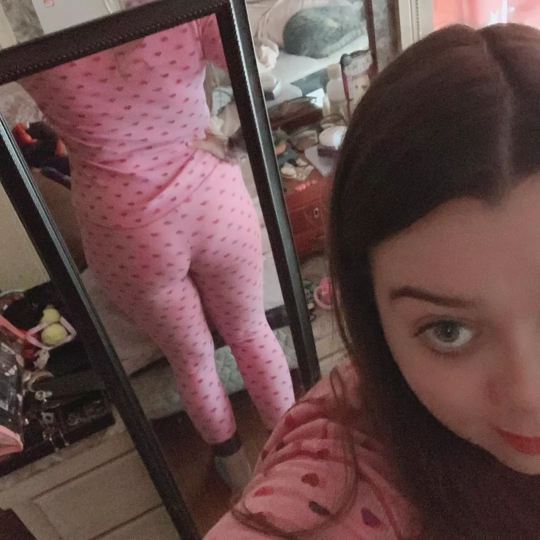 Need a nice dick inside of my ass