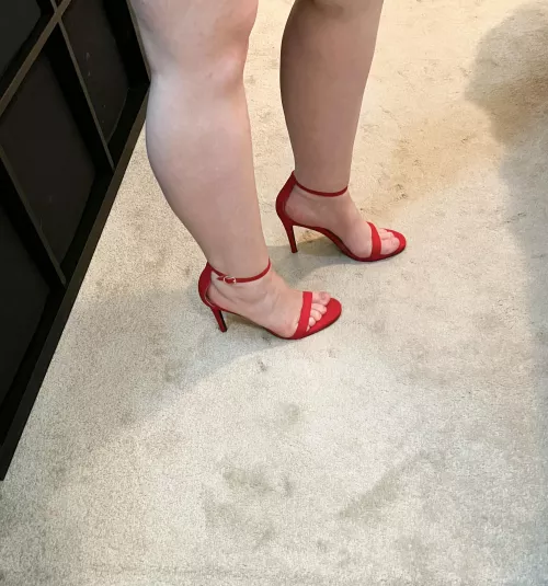 obsessed with red heels