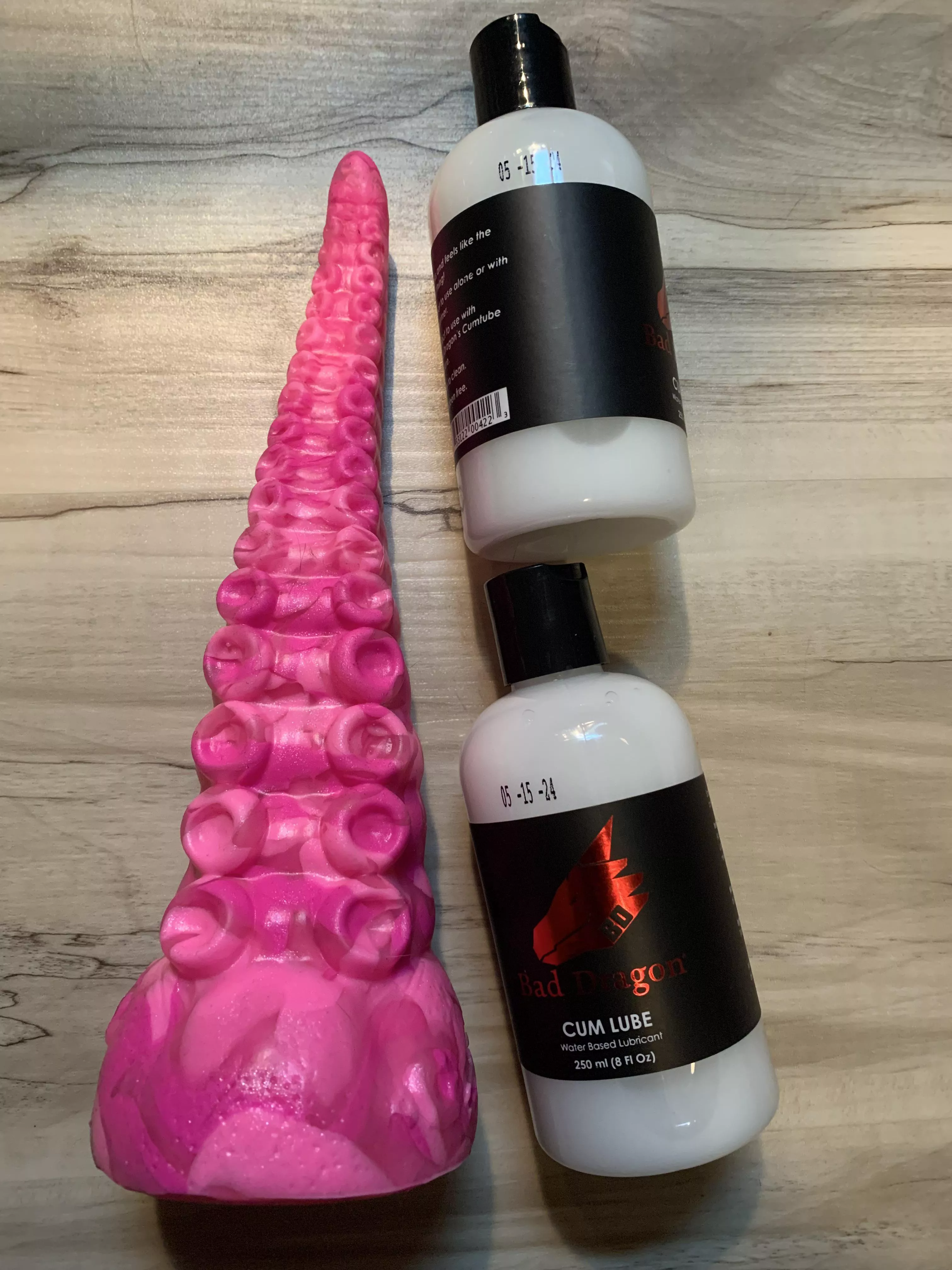 Oh god I’m addicted!! This medium/medium ika just hits all the right spots!!!! Who wants to see me use it??? (19/m/femboy)