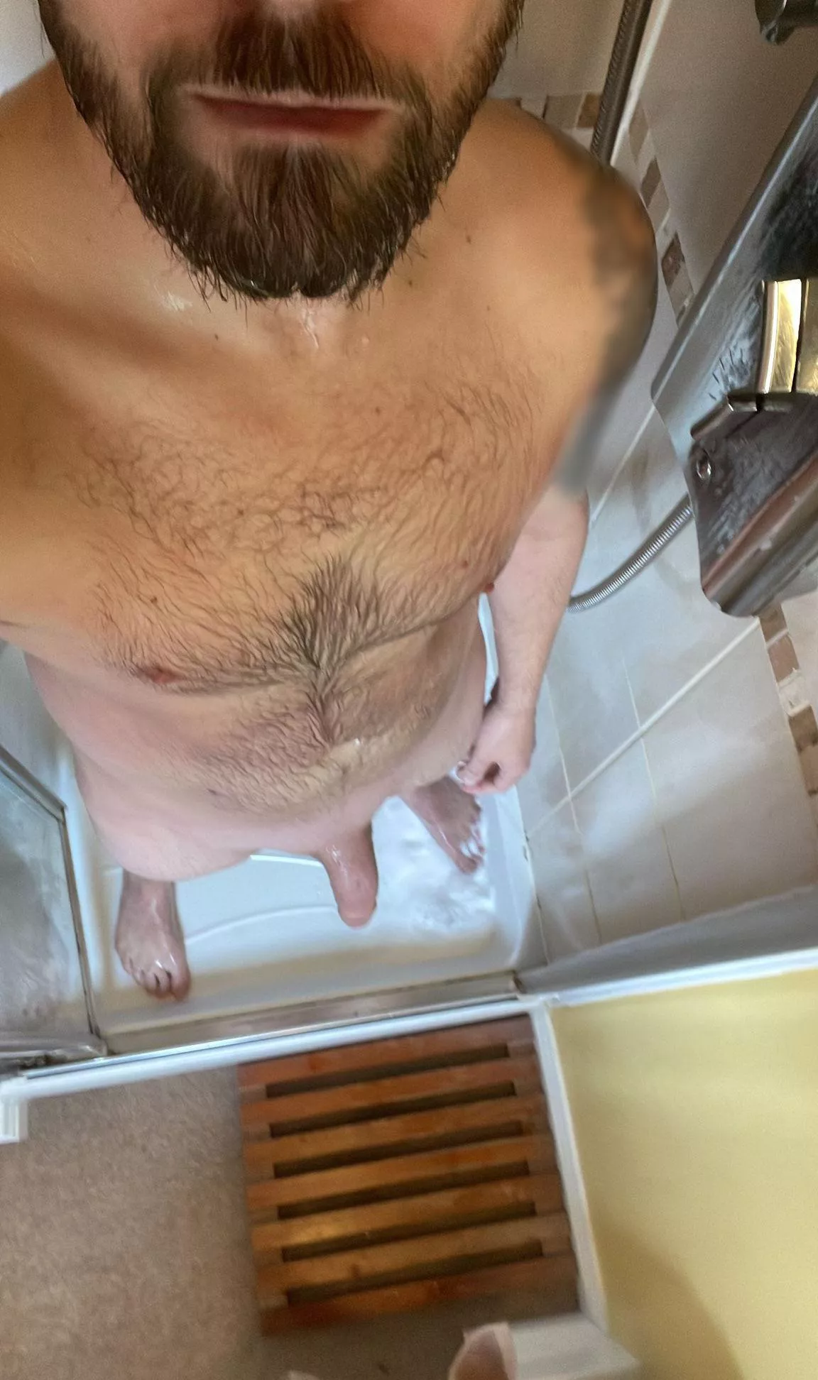 One can never have too many shower photos, I happen to think I look better wet 😏