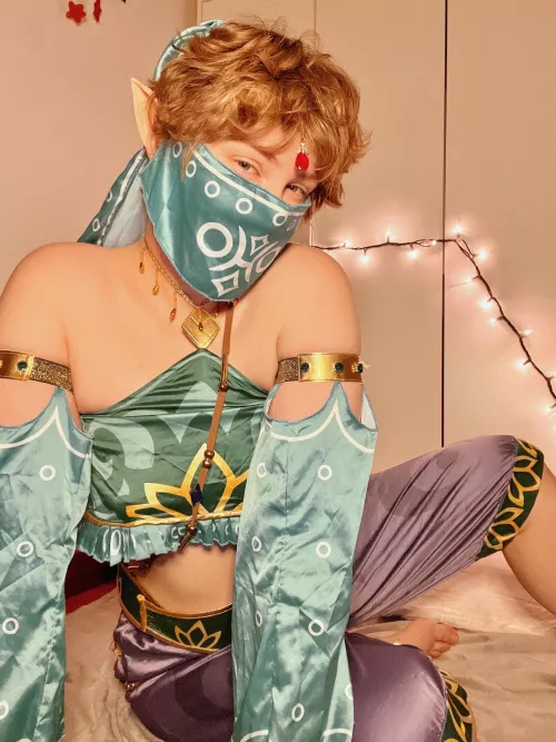 patiently waiting for the new zelda game to come out 🥺