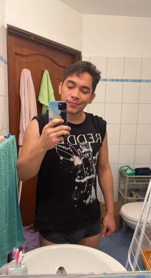 Quick selfie before going heading to bed