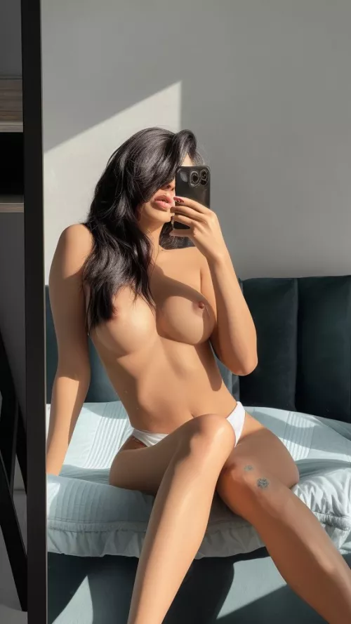 Sensual Enchantment in Motion 🏃‍♀️🏃‍♂️🌸💕