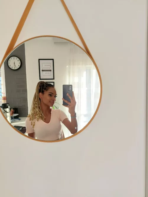 Small-mirror selfie