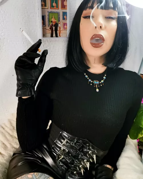 Smokey kisses anyone?