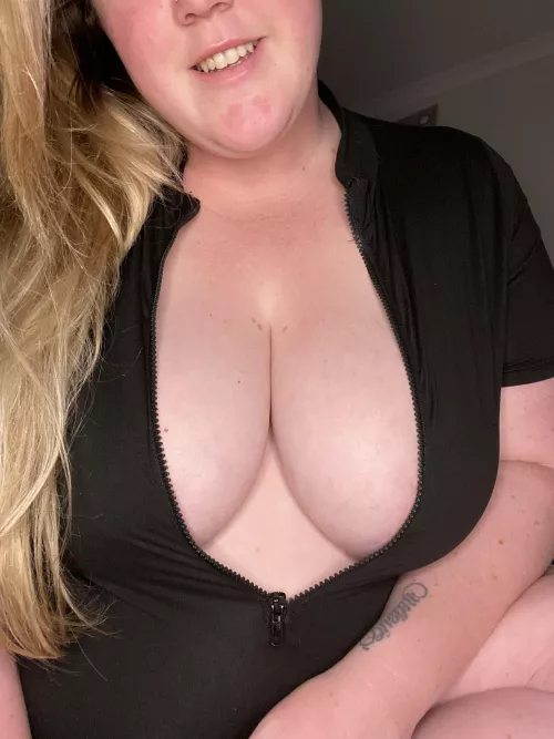 That zip is not doing its job anymore.