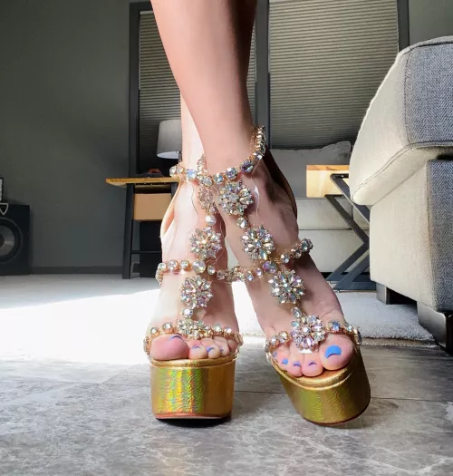 There’s always something about platforms 😍