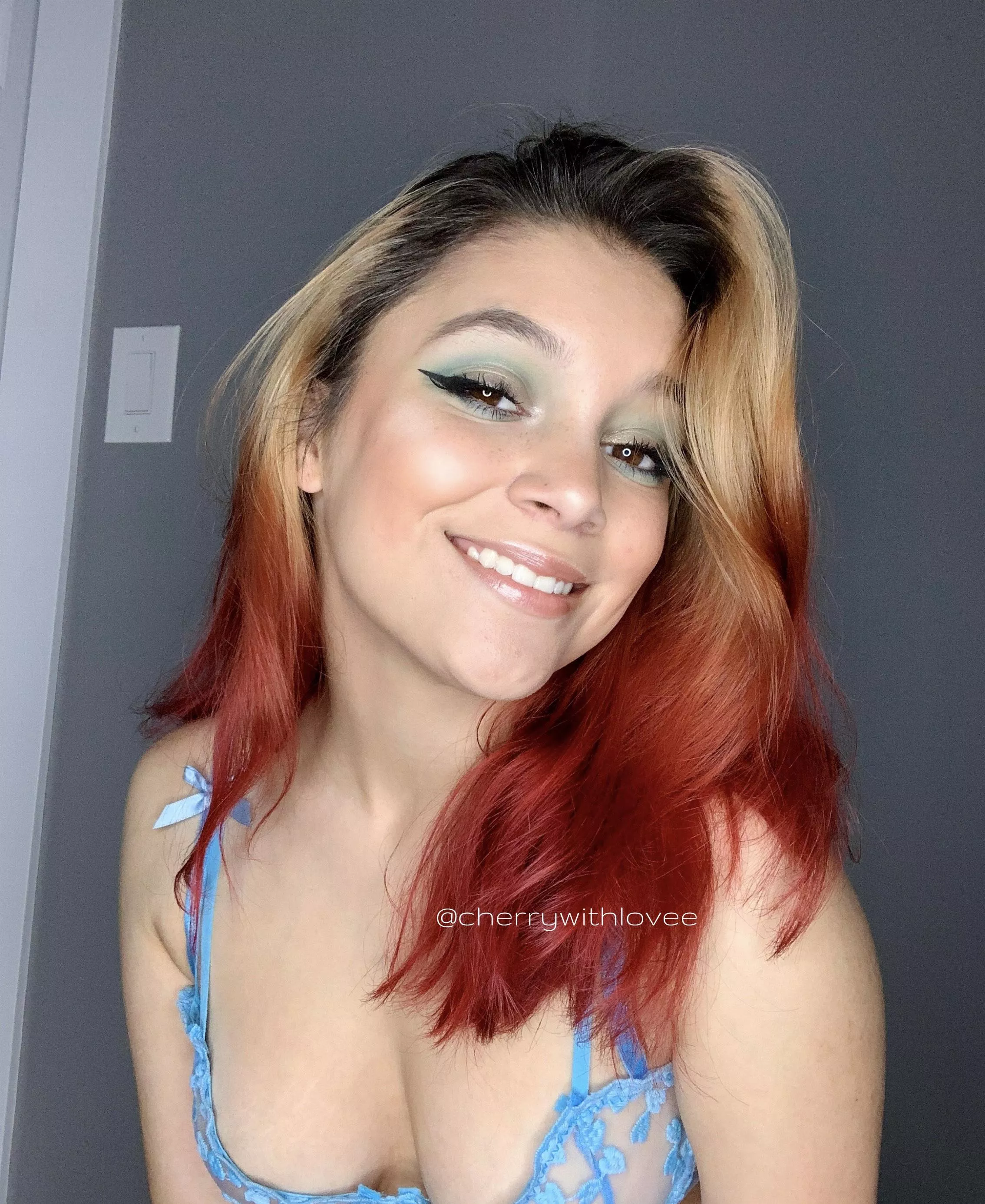What do you think of the blue eyeshadow matching my lingerie?
