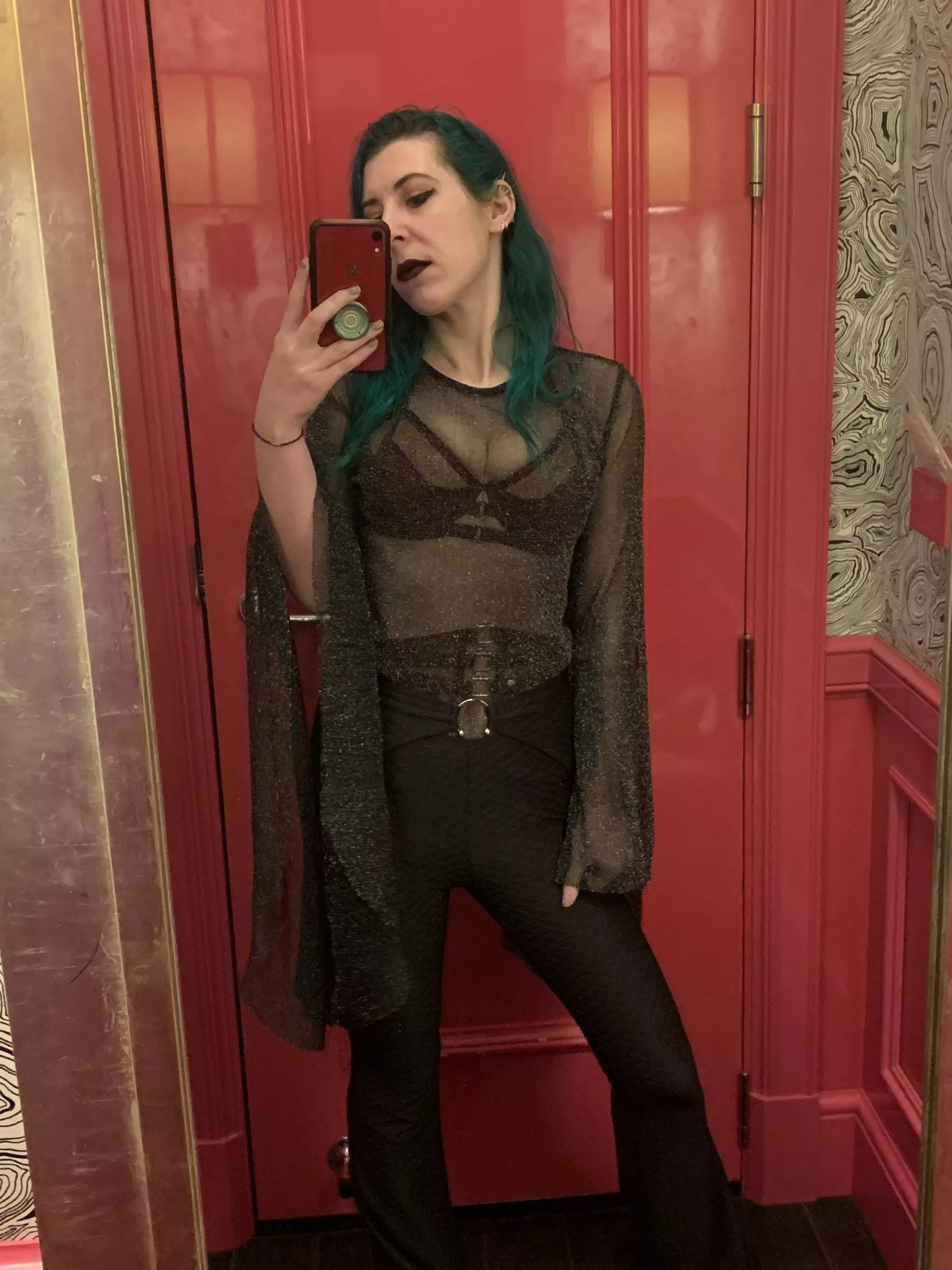 When the changing room's pink, you knowwww the stuff's gunna be cute