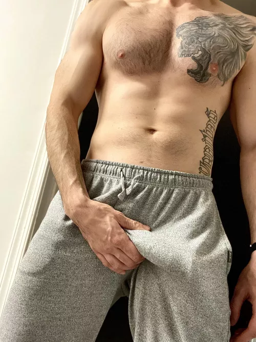 Wore these to the gym….not noticeable, right??