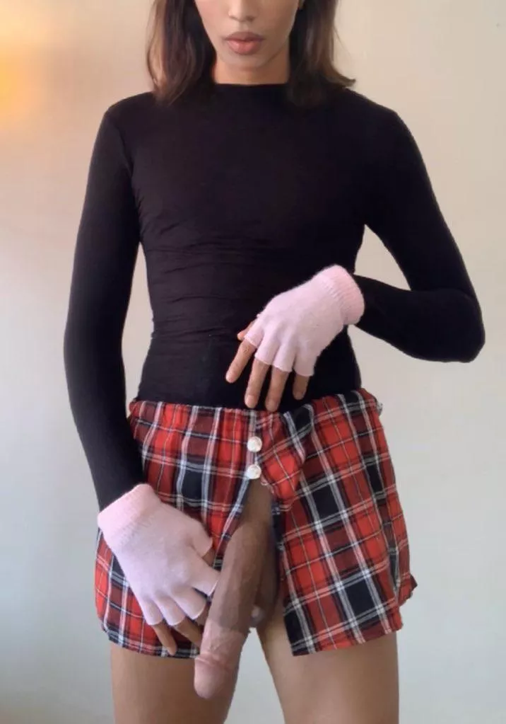 Would u suck my girl cock?