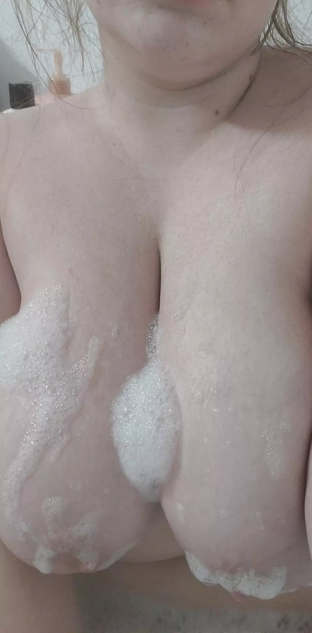 23 yo gfs soapy tits