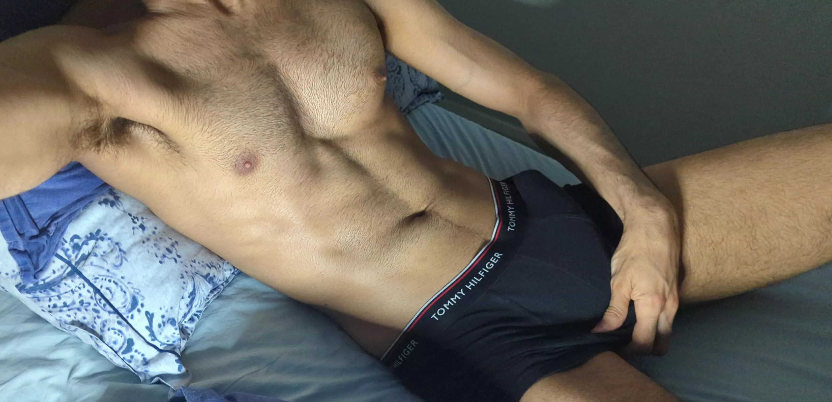 25 UK big dick for fit or hung - george7uk