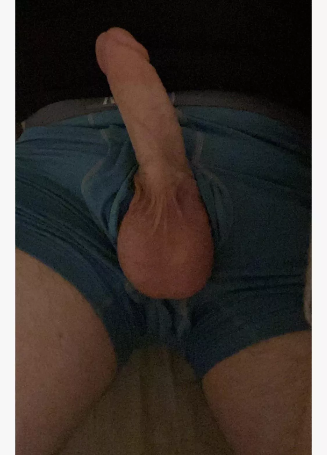 26 any chill guys looking for a jerk bud and also loves looking at cock pics, looking for chubby and heavier guys