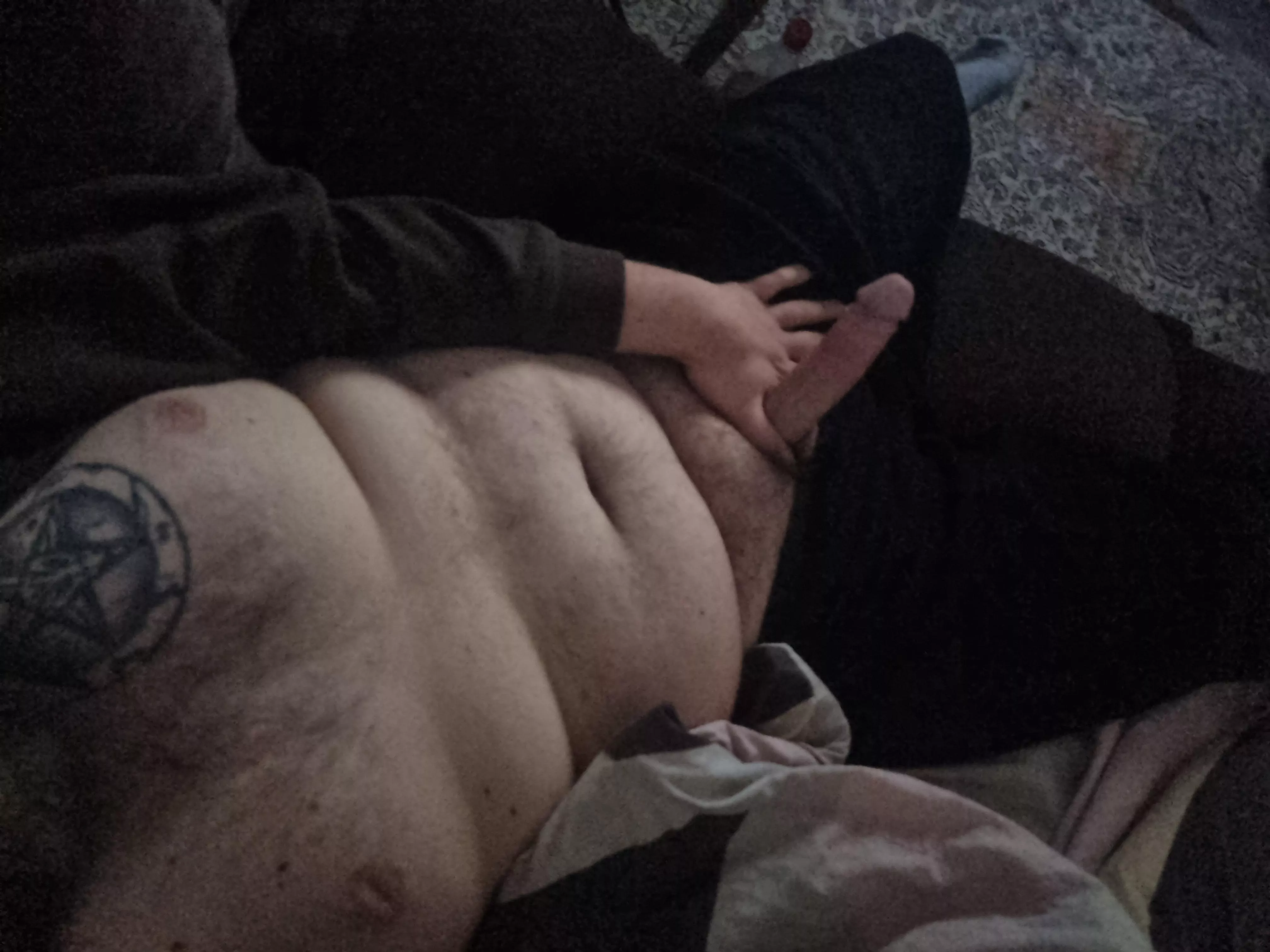 [28] It's friday, dms open