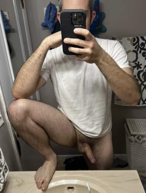 [42] Bottomless in the bathroom