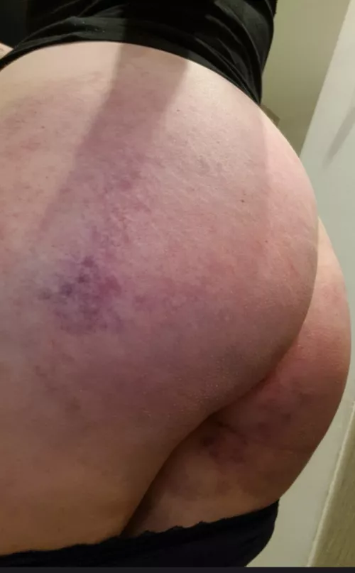 Another work of art with a wonderful [F] sub being a canvas for my [M] hands .