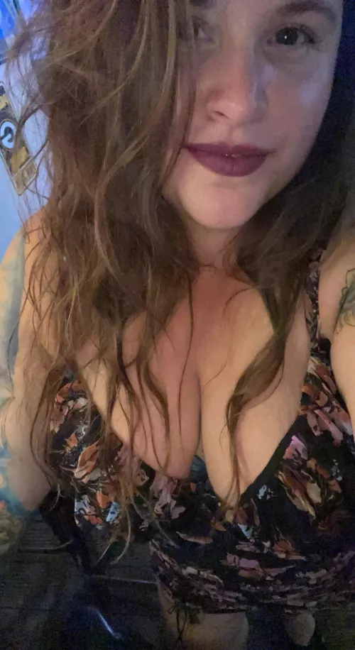 bbw stoner covered in tattoos, let my curves melt your stress away!