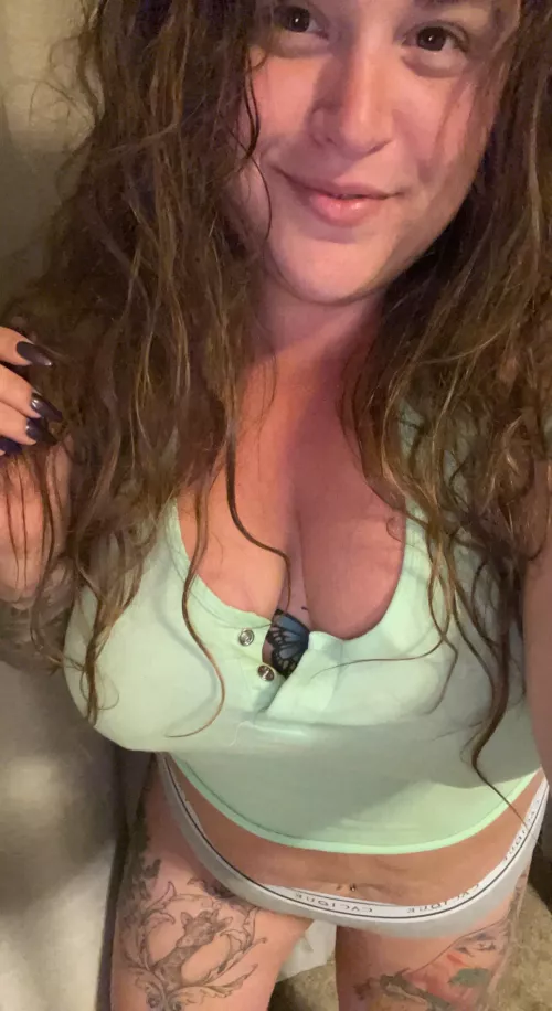 bbw stoner covered in tattoos, let my curves melt your stress away!