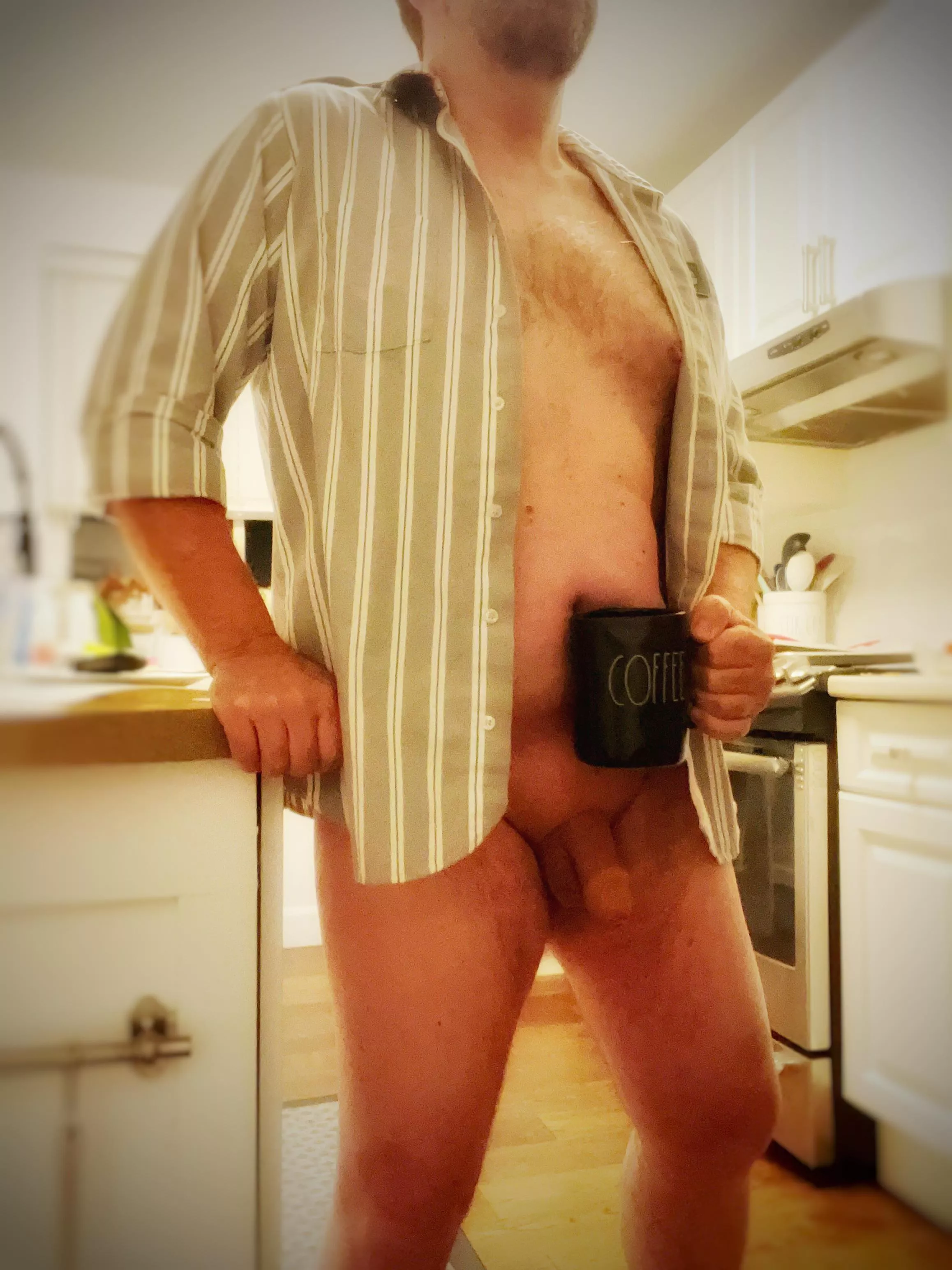 Coffee needed before a 10hr shift! Who wants to persuade me to something else 😉😉 Happy Friday CGW...