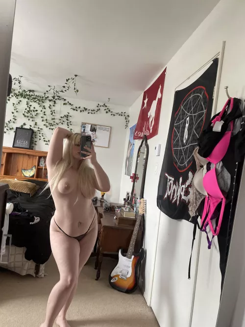 do u like slutty milfs?