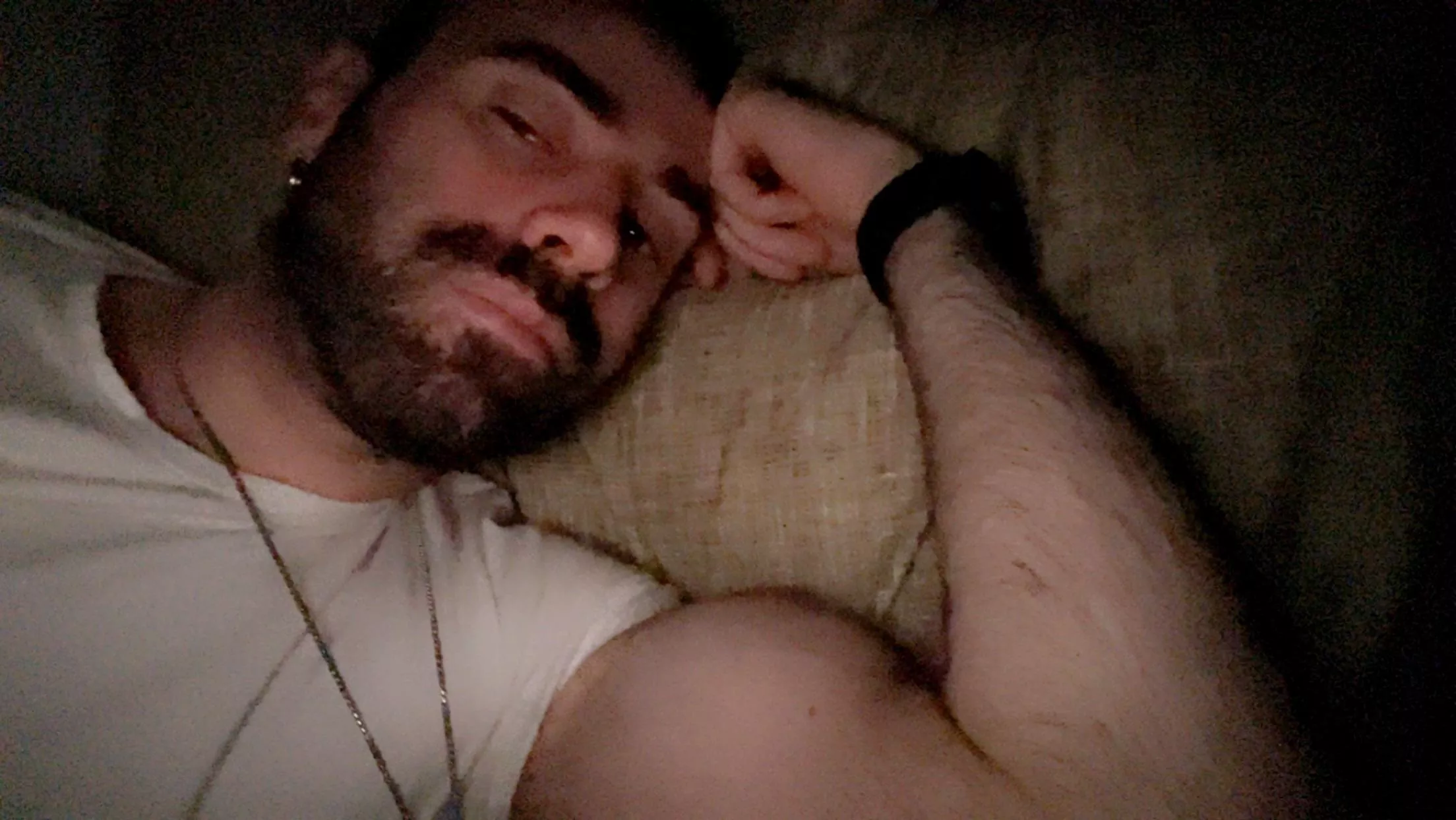 Done playing switch . Who wants to chat a bit before I go to bed ? Missing my gym bros