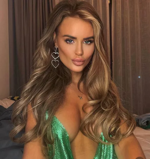 Even in clothes there’s no hiding my cleavage