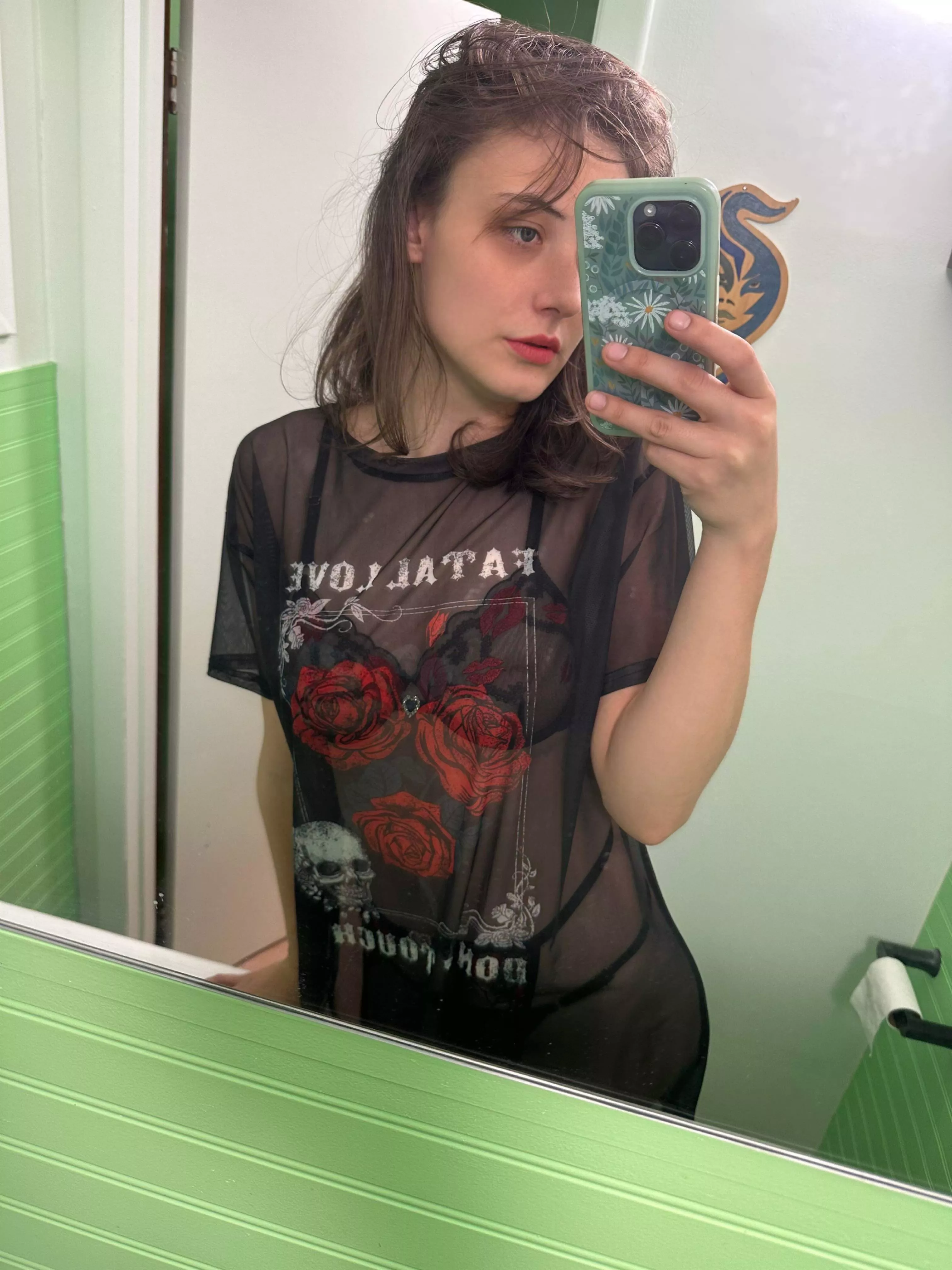 (F) Come get a kiss 🫦💋