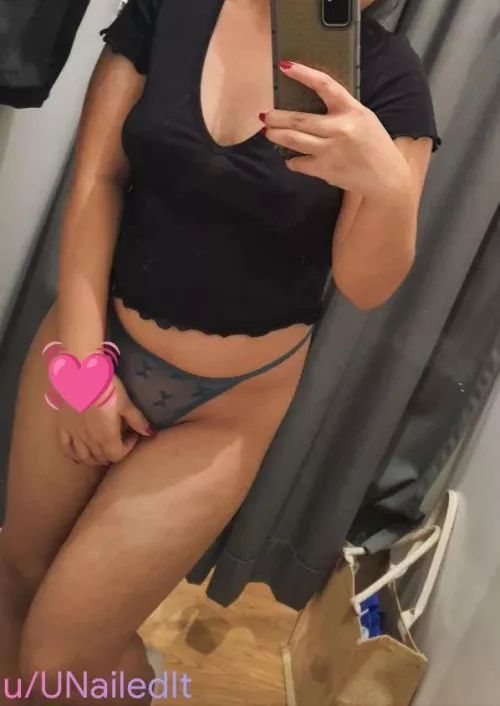 [F]itting Room Shenanigans