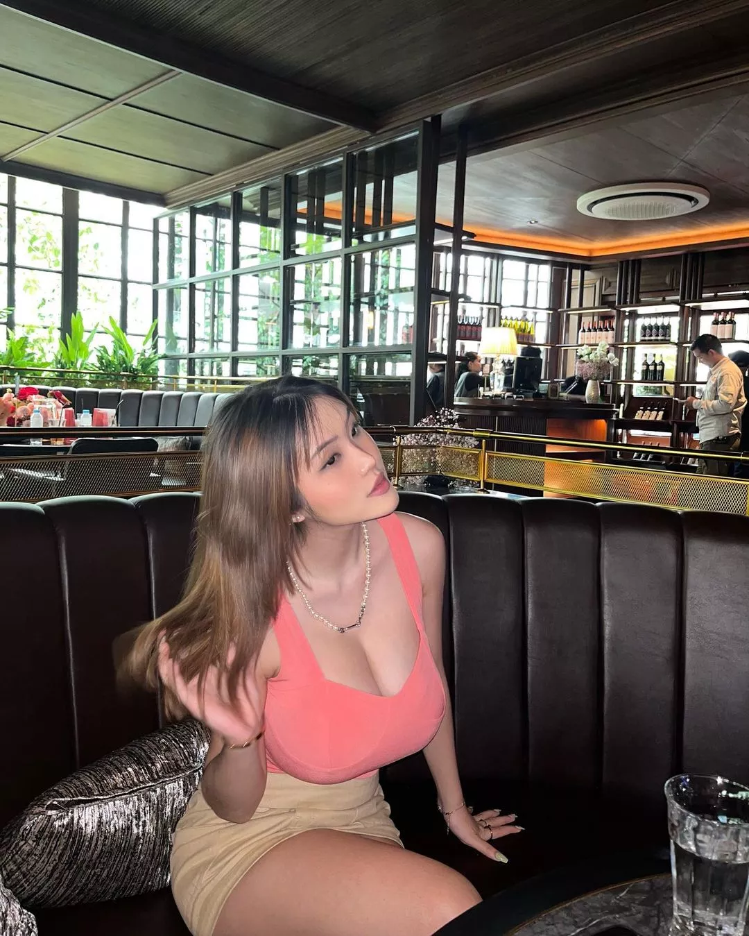 Girl is straight FIRE