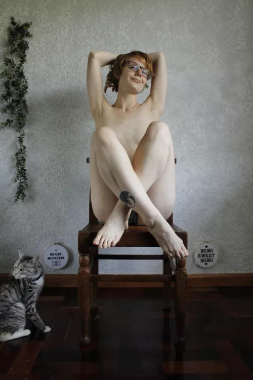 Happy Feline Friday! 🐈