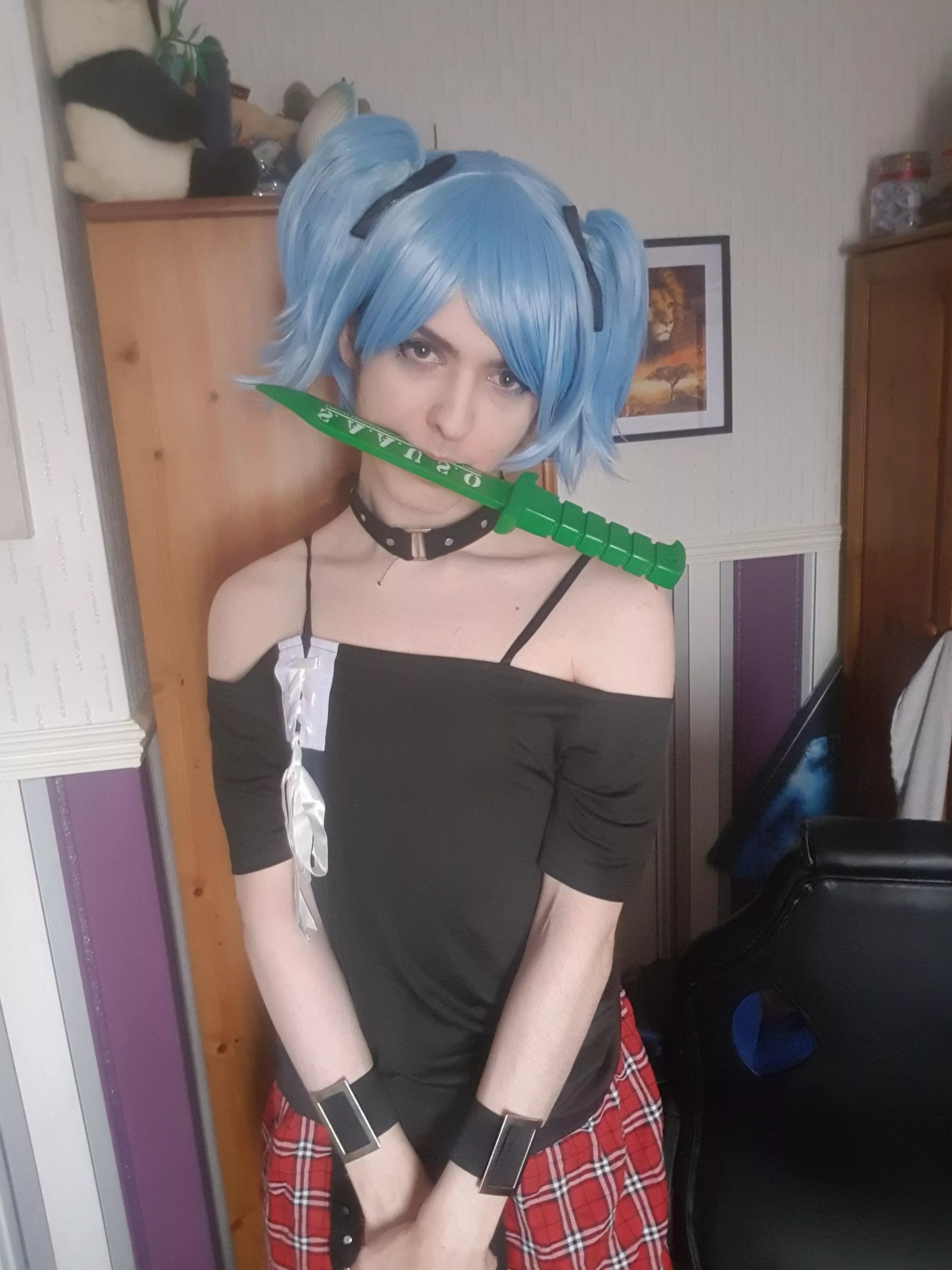 happy femboy Friday 💙