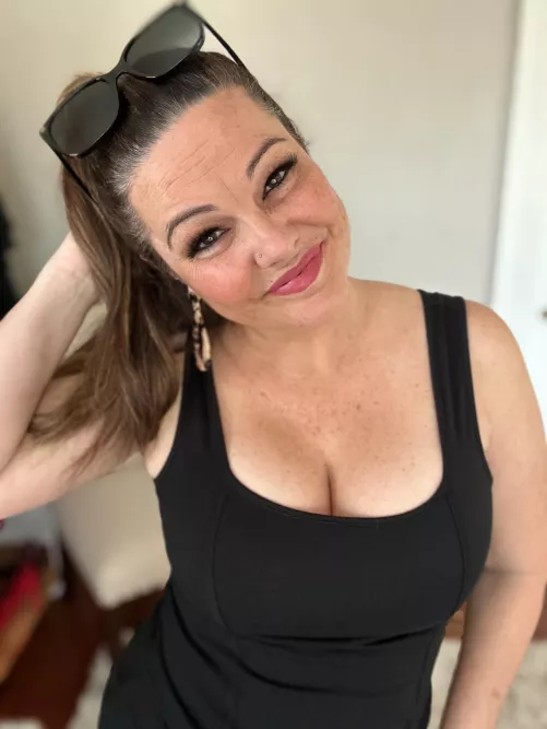 Happy Friday Babes 🖤 40F