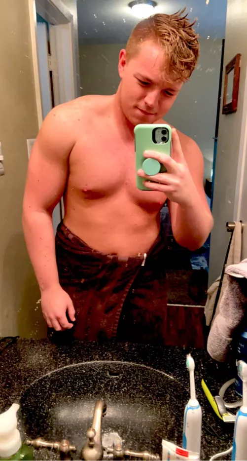 Happy Friday bros! Who’s got plans for this weekend?