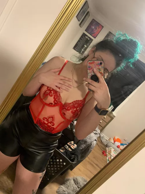 How do you like my outfit 😏[f23]