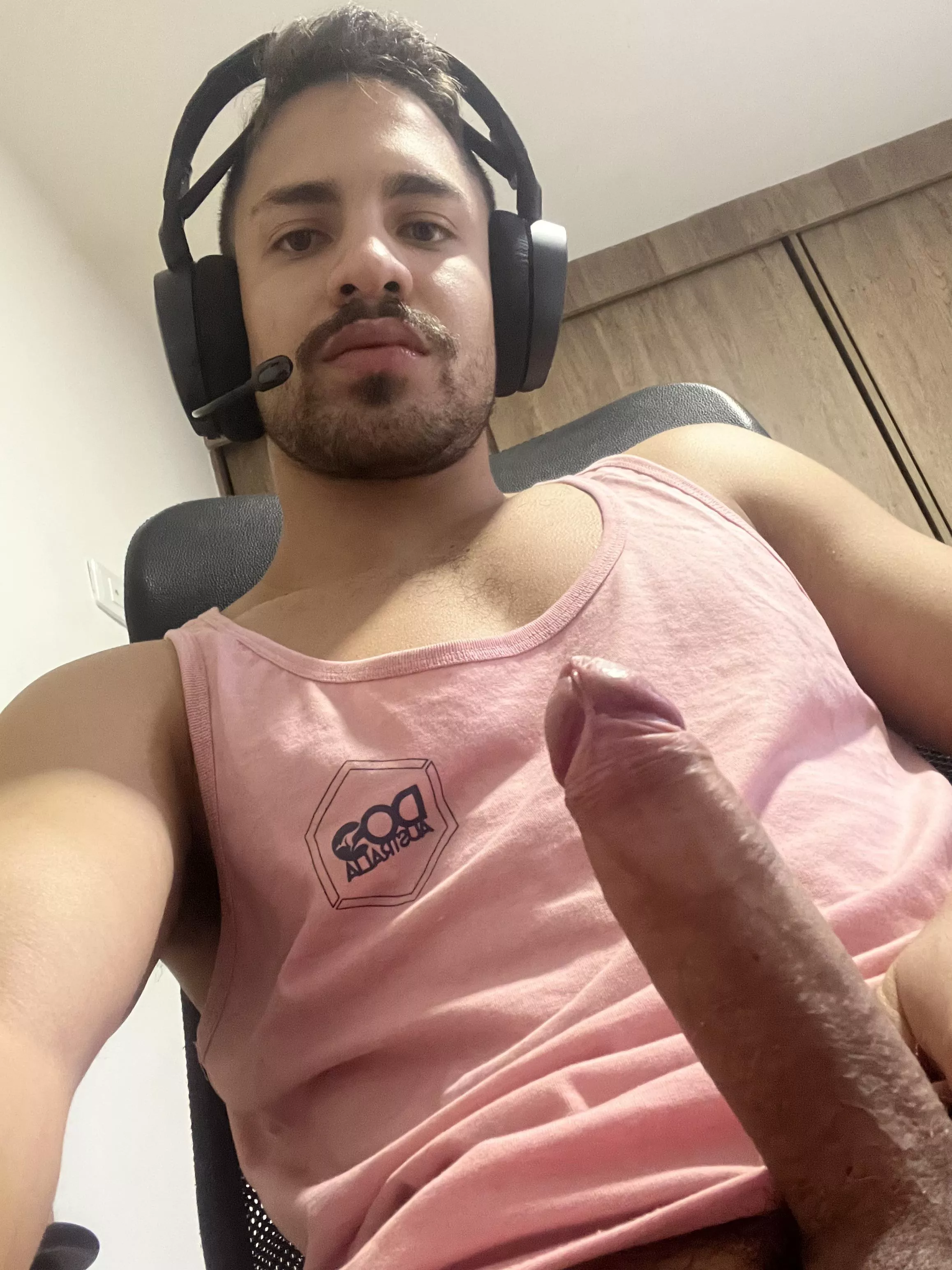 I can play Valorant while you suck it