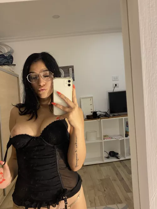 i felt pretty in this photo for a minute