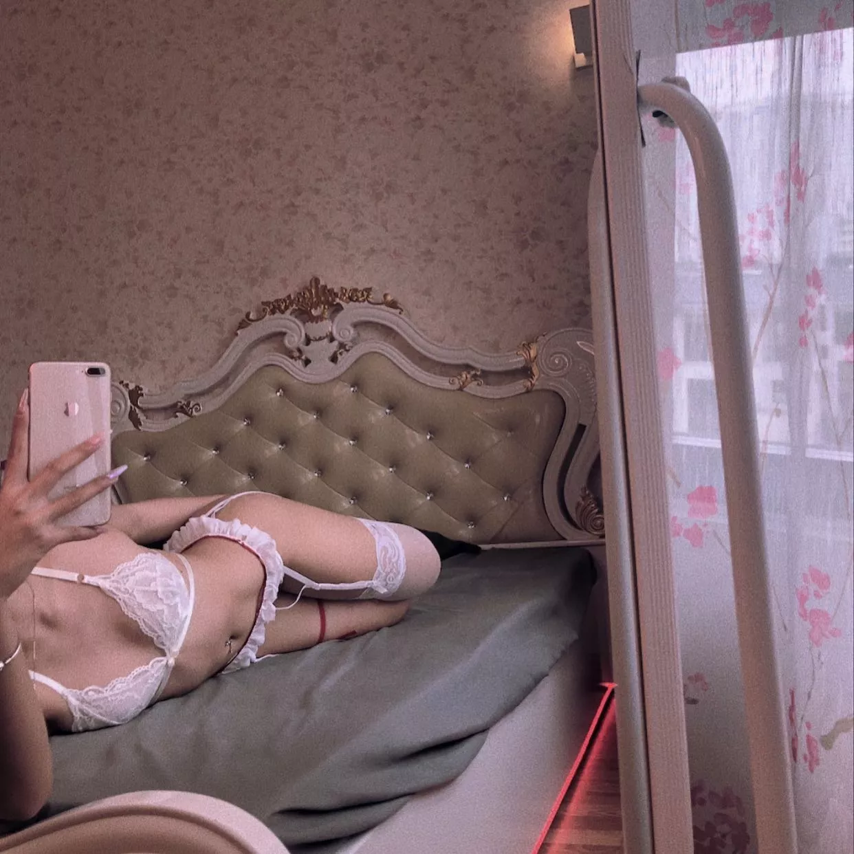 I hope you fetishize Asians with small tits 🥺