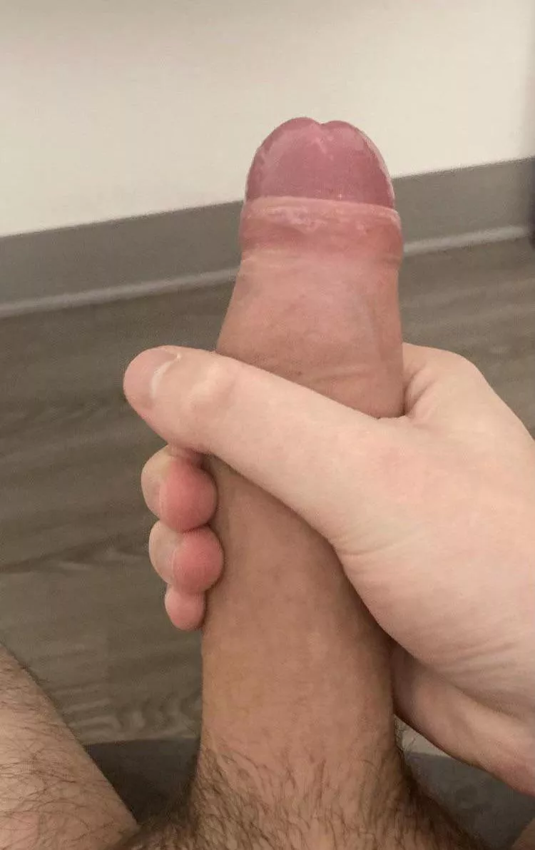 I want to cum so bad, who wants to help me?