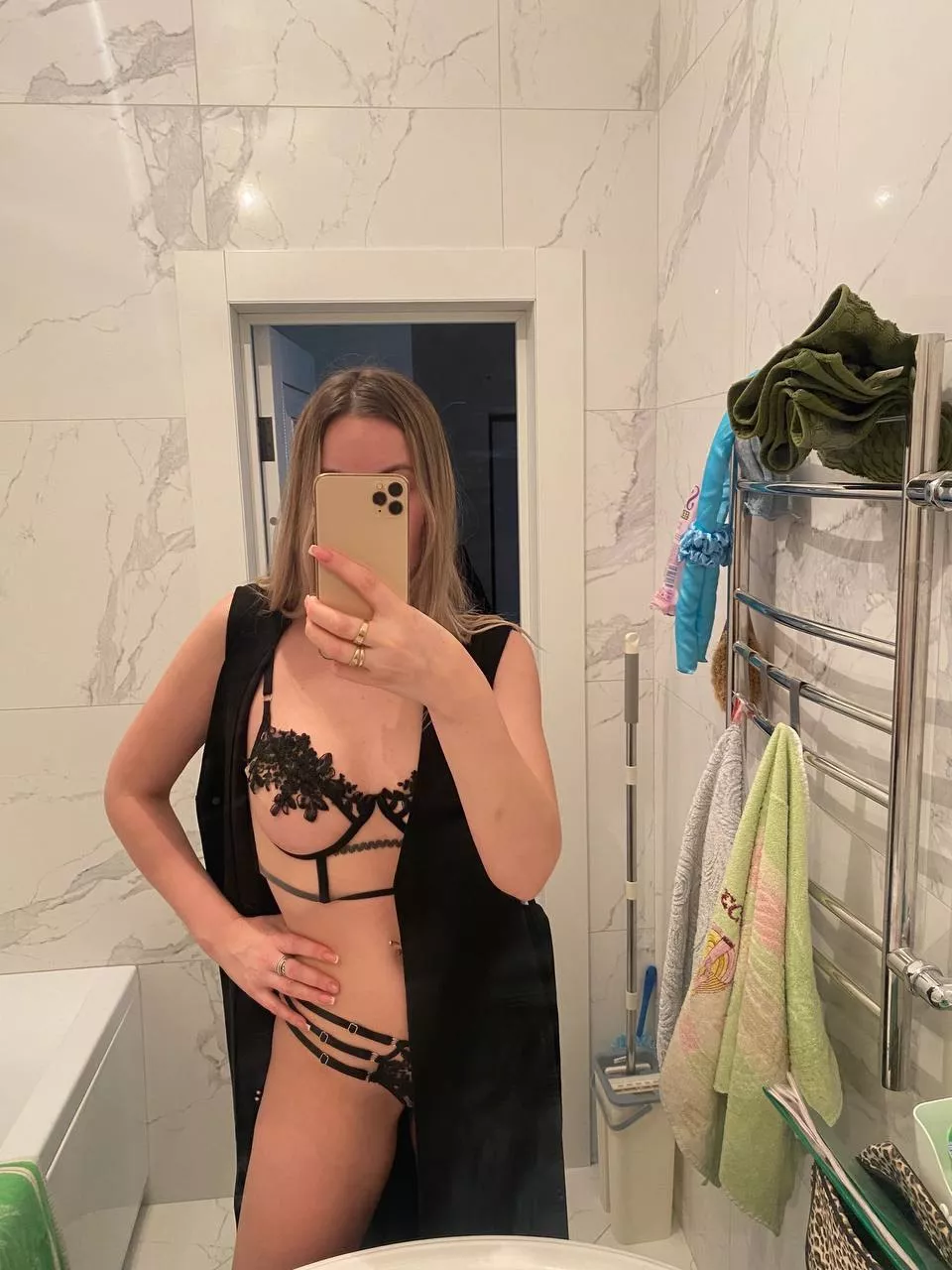 If I sent you pictures of me naked, would you jerk off to them