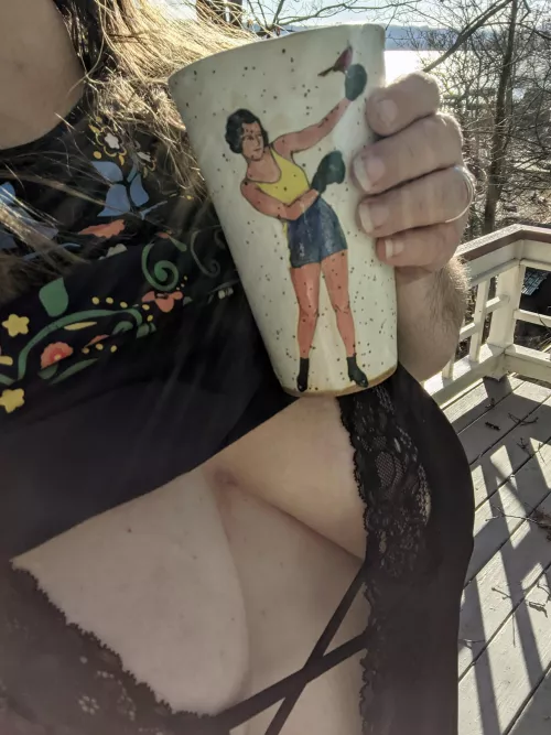 Lake life. Coffee outside ☕